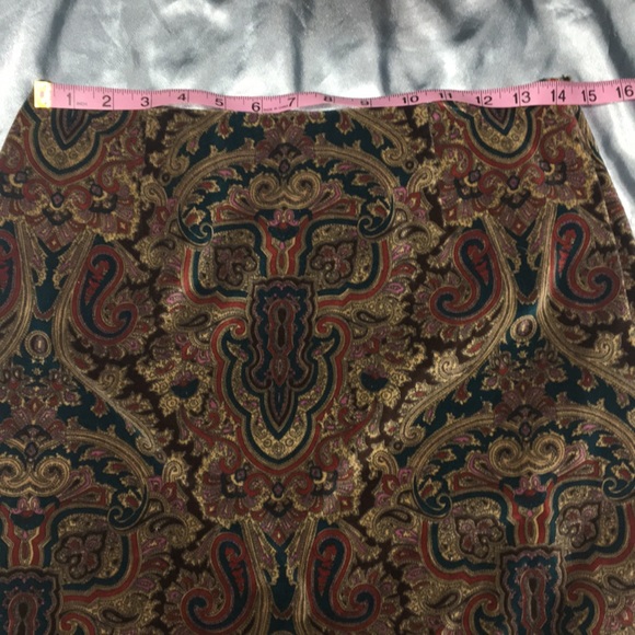 Jacquard Velvet Skirt - Picture 6 of 8